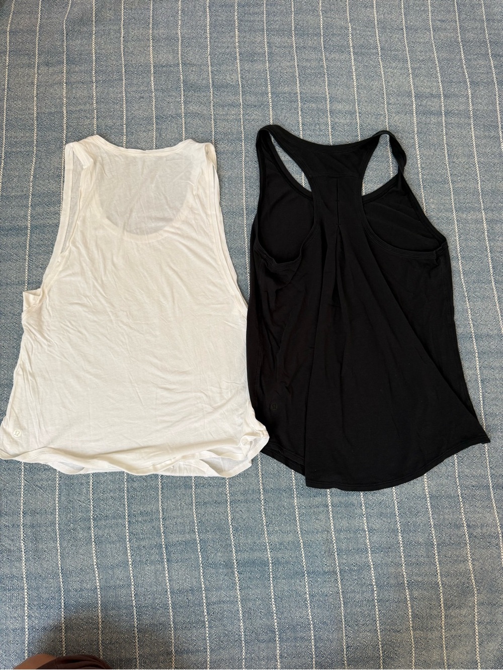 lululemon athletica Black & White Racerback and Scoop Tank Tops - Picture 4 of 6